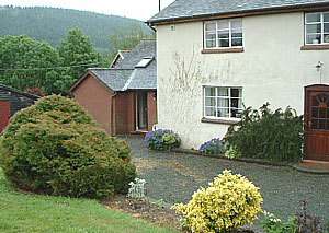 Dol-llys Farm