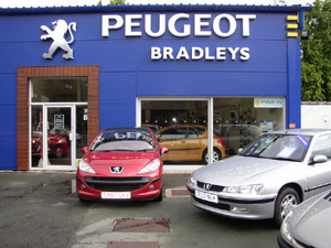 peugeot dealer